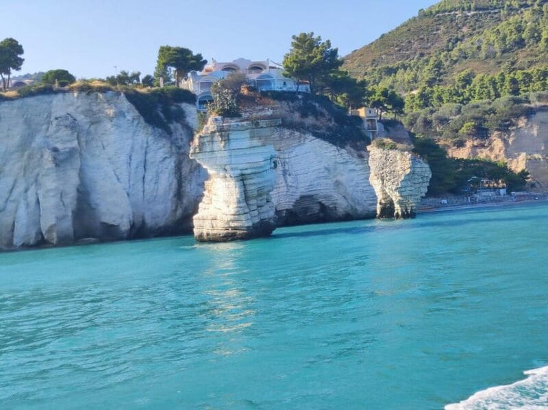2 Days in Peschici: Transfer to Tremiti Islands and Sea Caves Tour - Entering the Tremiti Islands: Land of History and Dreamy Beaches