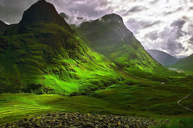 2 Days on the Loch Ness Canal of Caledonia and the Highlands - Exploring Pitlochry and Blair Athol Distillery