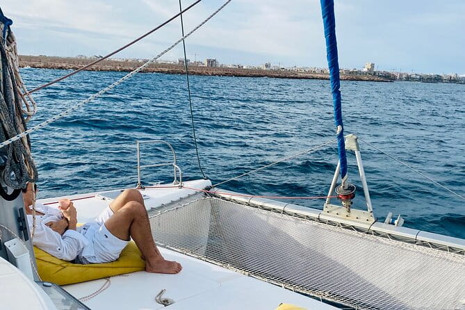 2 hour Catamaran Boat Tour - The Experience in Detail