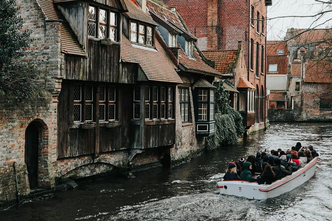 2-Hour Historical Walking Tour in Bruges with Praline Included - Who Will Love This Tour?