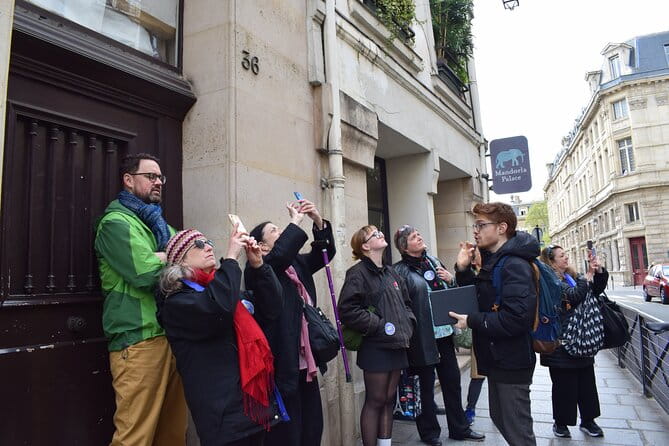 2-Hour Jewish History Guided Tour In Marais - The Holocaust Memorial