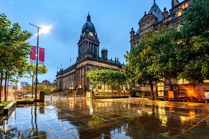 2 Hour Leeds Highlights Walking Tour - Exploring the Leeds Highlights Walking Tour in Detail