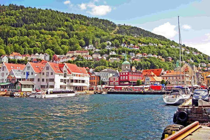 2 Hour Private Guided Walking Tour of Bergen - Exploring Bergen in Detail: A Step-by-Step Walkthrough