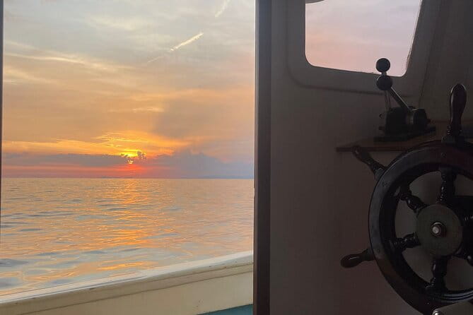 2-Hour Sorrento Coast Sunset Cruise with Dinner Experience - A detailed look at the Sorrento Sunset Cruise Experience