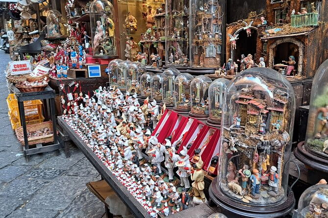 2 Hours and a Half Guided Tour in the Historic Center of Naples - Entering Naples’ Historic Heart