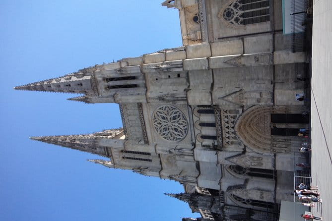 2 hours - Bordeaux Private tour with a native guide - Who Will Love This Tour?