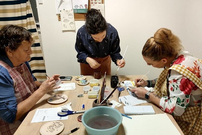 2 Hours Private Painting of Ceramics in Osaka - Accessibility and Participation
