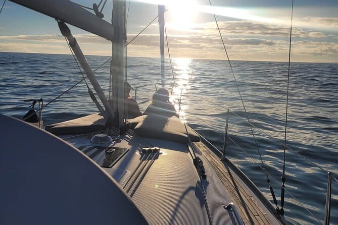 2 hours Private sunset experience by sailboat in Cascais - Key points / Takeaways