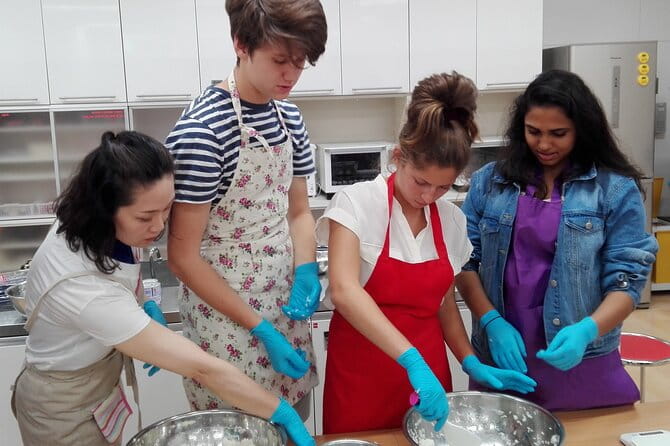 2 Hours Sushi Class - Family-Friendly Experience