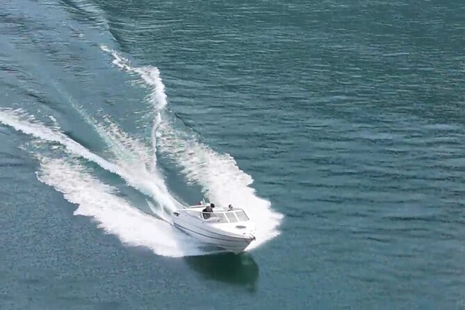 2 to 3 Hours Private Boat Tour in Lake Como - Exploring the Lake Como Private Boat Experience