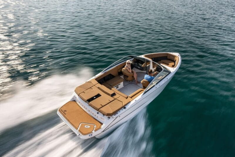 2,5hrs Limo-Bowrider Boat Tour & Swimming at Comacina Island - The Highlight: Swimming at Comacina Island