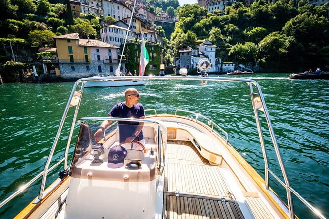 2H Private Cruise on a beautiful wooden speedboat on Lake Como - The Sum Up