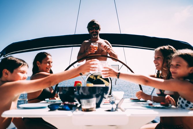 2h Private Group - Exclusive Boat Tour With Local Sailors! - Whats Included