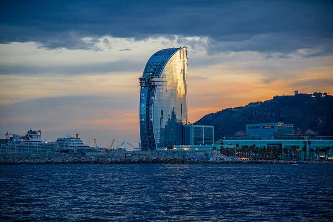 2h Sailing Tour from Barcelona. Sunset or Day Sailing experience - Key points / Takeaways