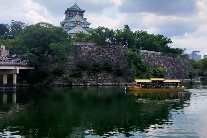 3/4/5 Hours Private Tour in Osaka With Local Guide - Language Offerings and Customization