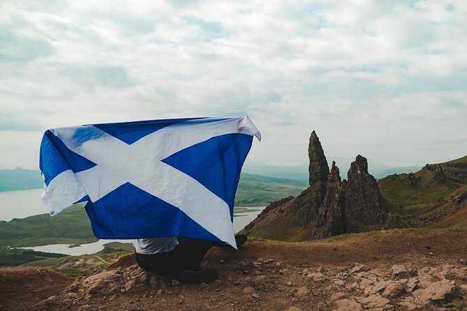 3-Day Budget Backpacker Isle of Skye and the Highlands Tour From Edinburgh - Visit Eilean Donan Castle