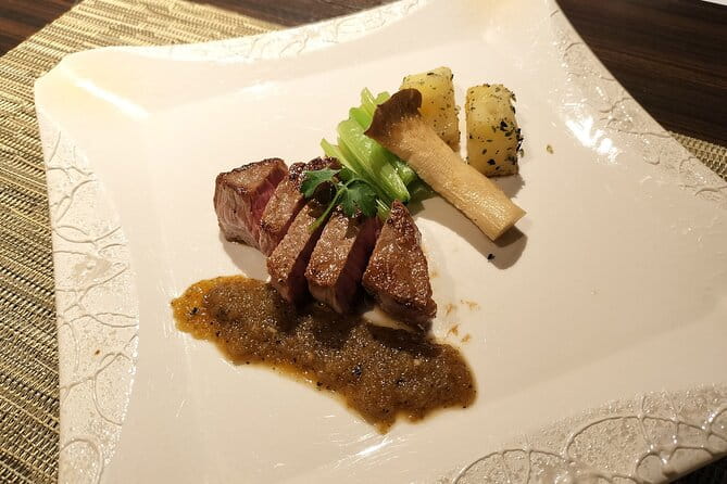 3 Days Guided Sightseeing in Satoyama - Dining Experiences