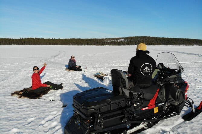 3 Days Raid Snowmobile in Finnish Lapland - Riding Through the Wilderness: Day 1 – From Rovaniemi to Laplands Hidden Village