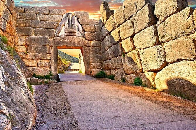 3 days Spanish guided tour in Epidaurus, Mycenae, Olympia, Delphi - Key Points / Takeaways