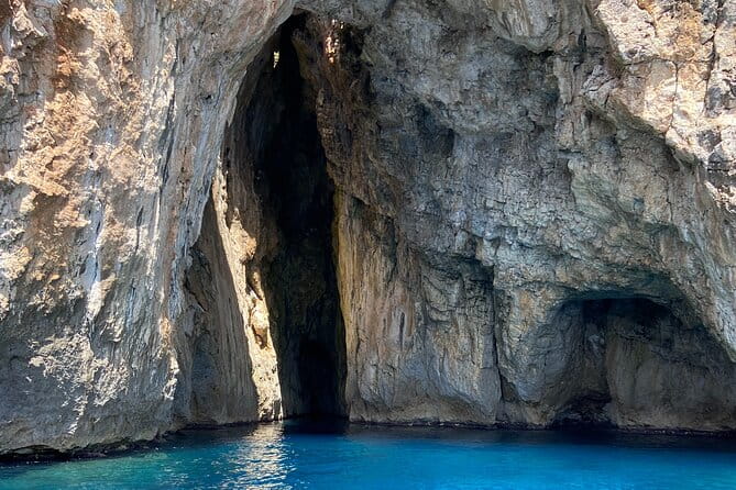 3-Hour Guided Boat Tour to the Caves in Santa Maria di Leuca - Introduction: A Boat Ride to Remember in Santa Maria di Leuca