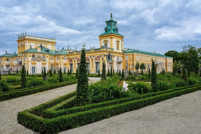 3-hour: Palace of King Jan Sobieski in Wilanow/inc. Pick-up/ - Gardens and Sculpture: The Open-Air Marvel