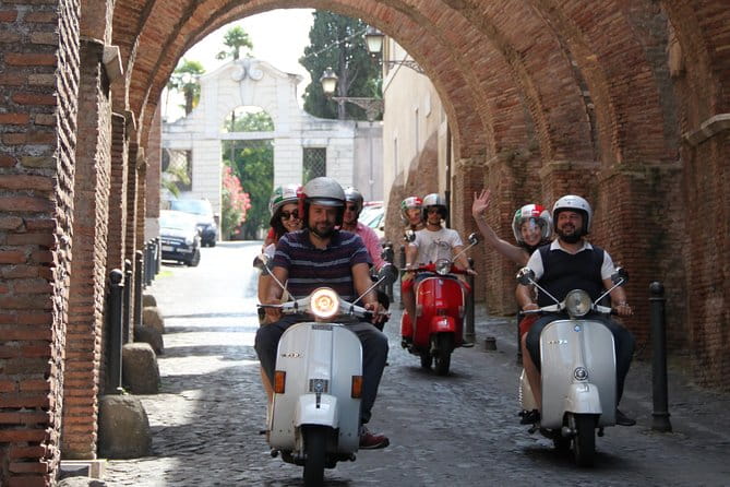 3-Hour Rome Small-Group Sightseeing Tour by Vespa - An in-depth look at the Vespa Rome experience