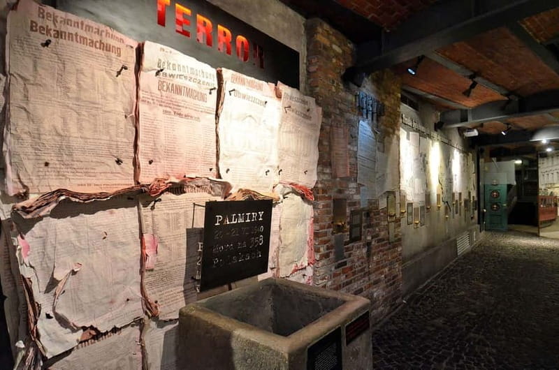 3-hour tour at Warsaw Uprising 1944 Museum /inc. Pick-up/ - Exploring the Warsaw Uprising Museum: What You Can Expect