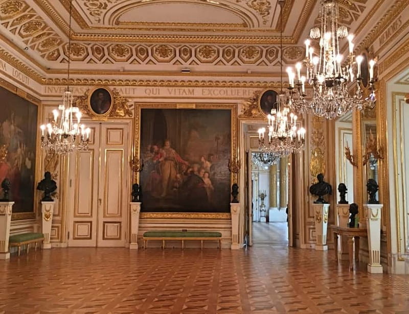 3 hour: Warsaw Old Town with Royal Castle /inc. Pick-up/ - FAQs