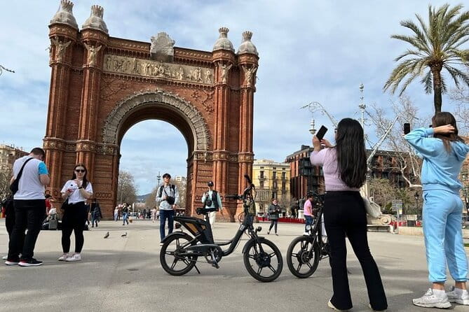 3 Hours Barcelona Guided Gaudi E-Bike Tour - Key Points / Takeaways