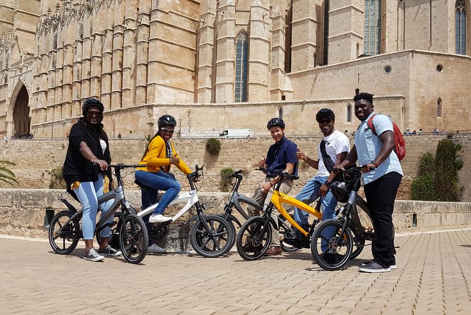 3 Hours Historical E-Bike Tour in Palma De Mallorca - Tour Meeting and Pickup Details