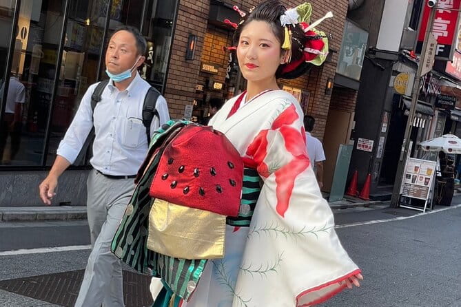 3 Hours Private Edo Tokyo Shinjuku Entertainment Tour - The Highlights of the Tour
