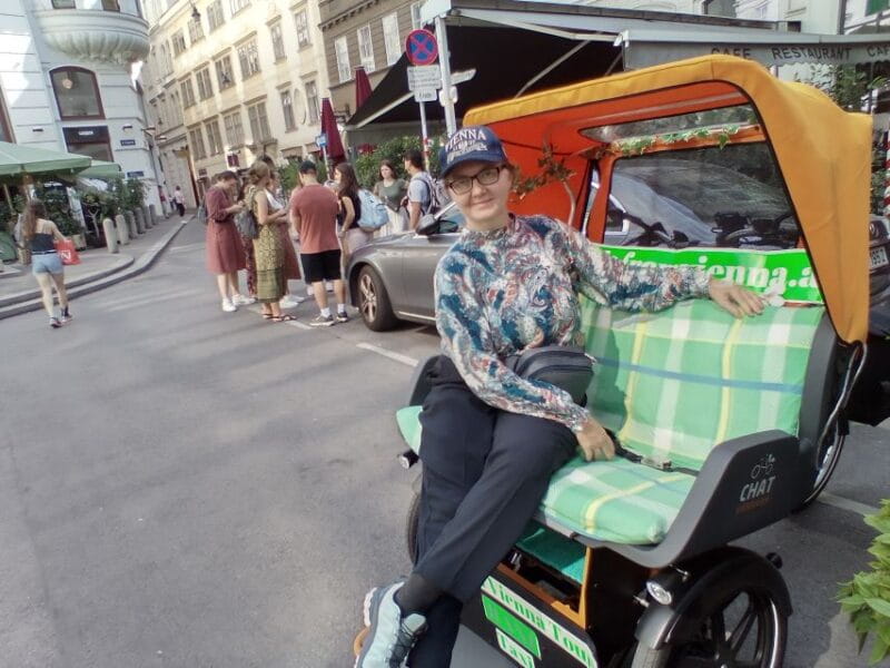 3 hours tour Vienna on RAXI (electric rickshaw) - The Guide and Personalization