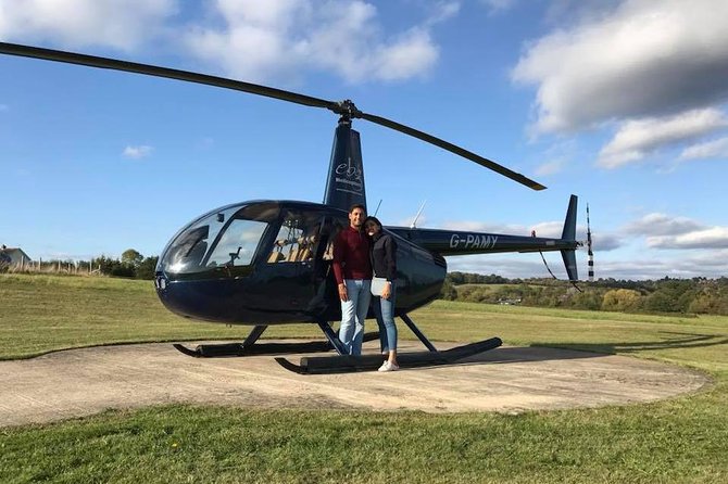 35 Minute London Sightseeing Flight for 2 With Champagne - Booking and Confirmation Details