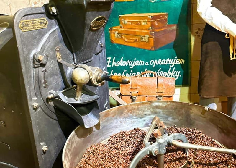 3h Jewish Tour: Synagogue, Castle, Gingerbread & Snaps - Discovering Český Krumlov’s Jewish Heritage: A Complete Review