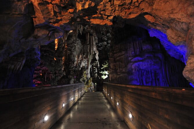 3hrs Private Tour in Gibraltar Historical Tunnel Tour - The Great Siege and WWII Tunnels: Living History Underground