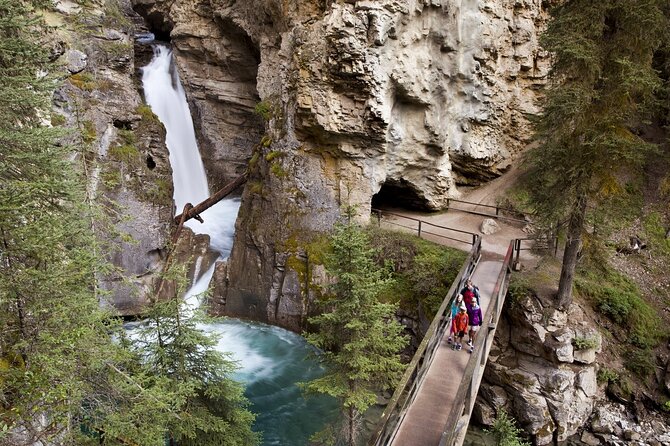 4 Day Banff Yoho Jasper Three National Parks Guided Tour - Guided Sightseeing