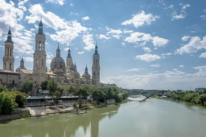 4-Day Northern Spain Guided Tour from Madrid - Bilbao and The Guggenheim Effect