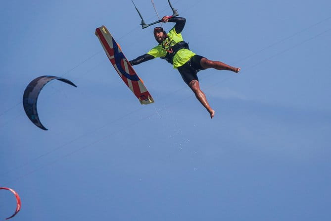 4-Day Private Kitesurfing Lessons for Beginners in Tenerife - Entering the World of Kitesurfing in Tenerife