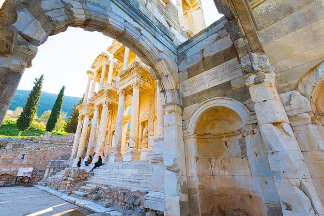 4 Days 7 Churches of Revelations Tour - Final Day: Ephesus and the Early Christian Heritage
