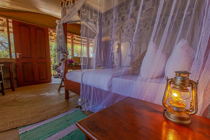 4 Days Lodge Safari in Lake Manyara, Serengeti & Ngorongoro Crater - Destination: Serengeti National Park