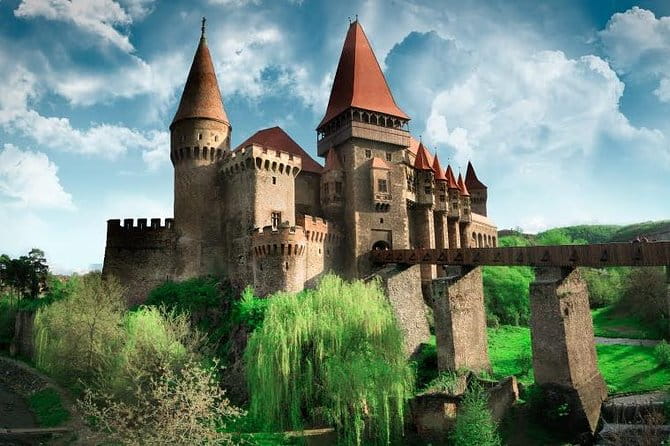 4 days Transylvania Tour From Bucharest to Budapest - Sighisoara and Sibiu: Medieval Charm on Full Display