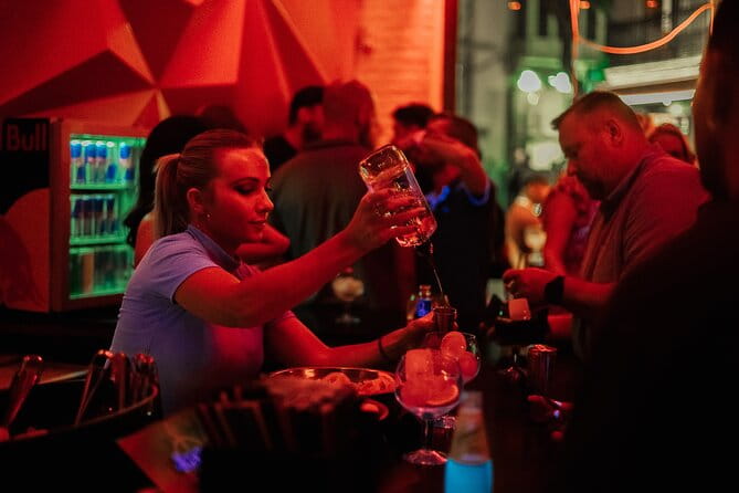 4 Hour Barcelona Fun Party Tour - Key Points