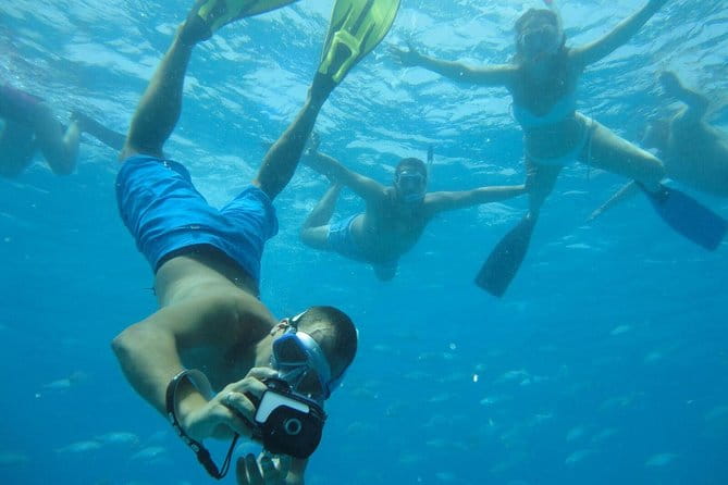 4-Hour Boat Trip to Isla De Lobos From Fuerteventura (Combo Deluxe) - Activities and Amenities