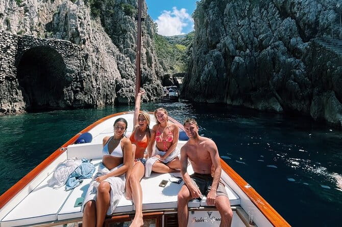 4 Hour Private Boat Tour of Capri - Key Points / Takeaways