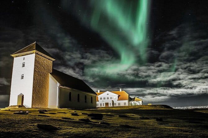 4 Hours Northern Lights Private Luxury Tour - Discovering Iceland’s Night Sky: A Deep Dive Into the 4-Hour Northern Lights Private Tour