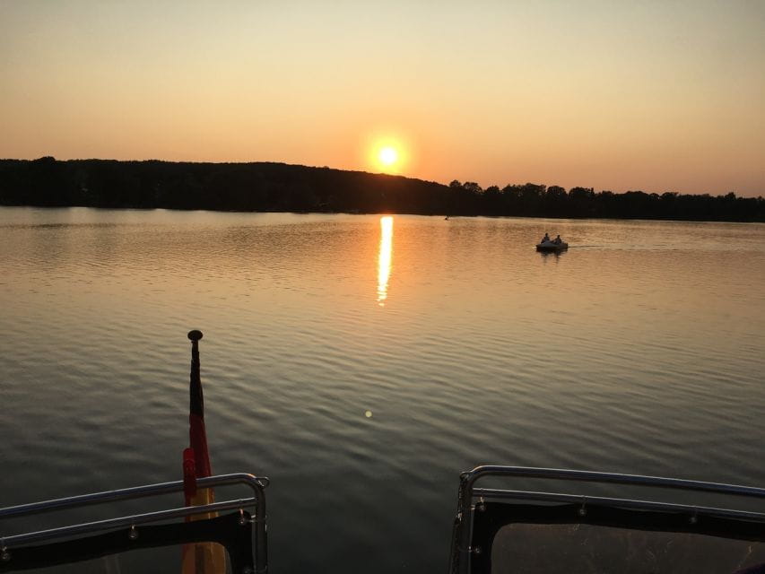 4 Hours Private Romantic River Boat Cruise With Wine - Key Points