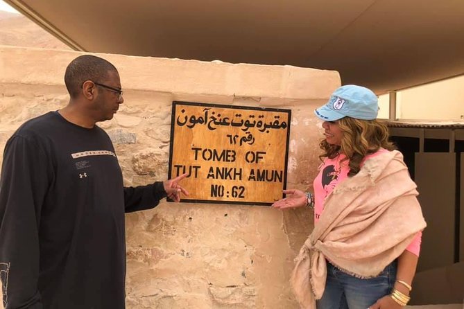 4-Hours Tour West Luxor Bank :Hatshepsut Temple & Valley of the King With Lunch - Enjoying the Light Lunch