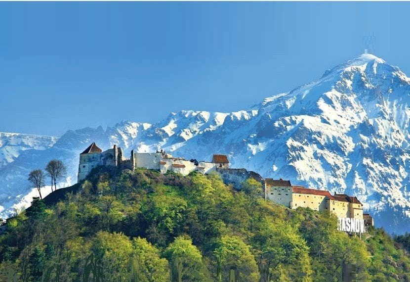 40-Minute Helicopter Flight Over Bran and Peles Castles - Key Points