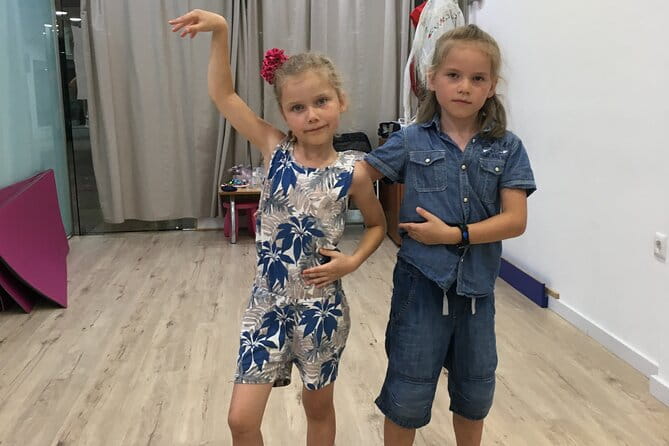 45 minutes flamenco dance class for family in Málaga - Is this Experience Worth It?