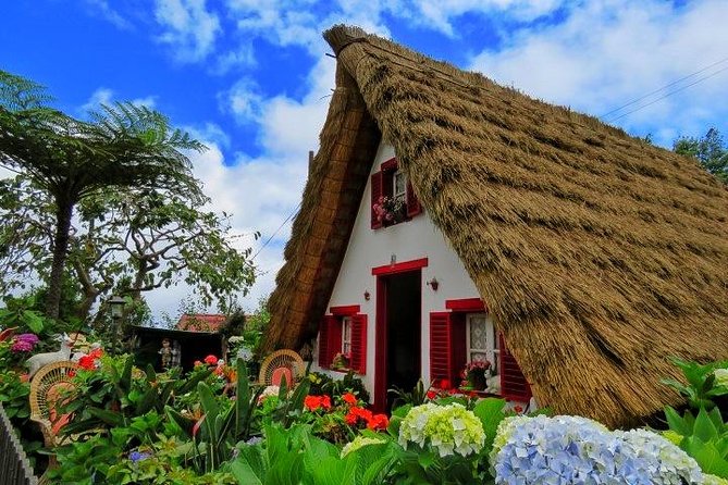 4x4 Full-Day Tour to Explore Portugals Scents and Flavors - Glimpse of Thatched Houses in Santana